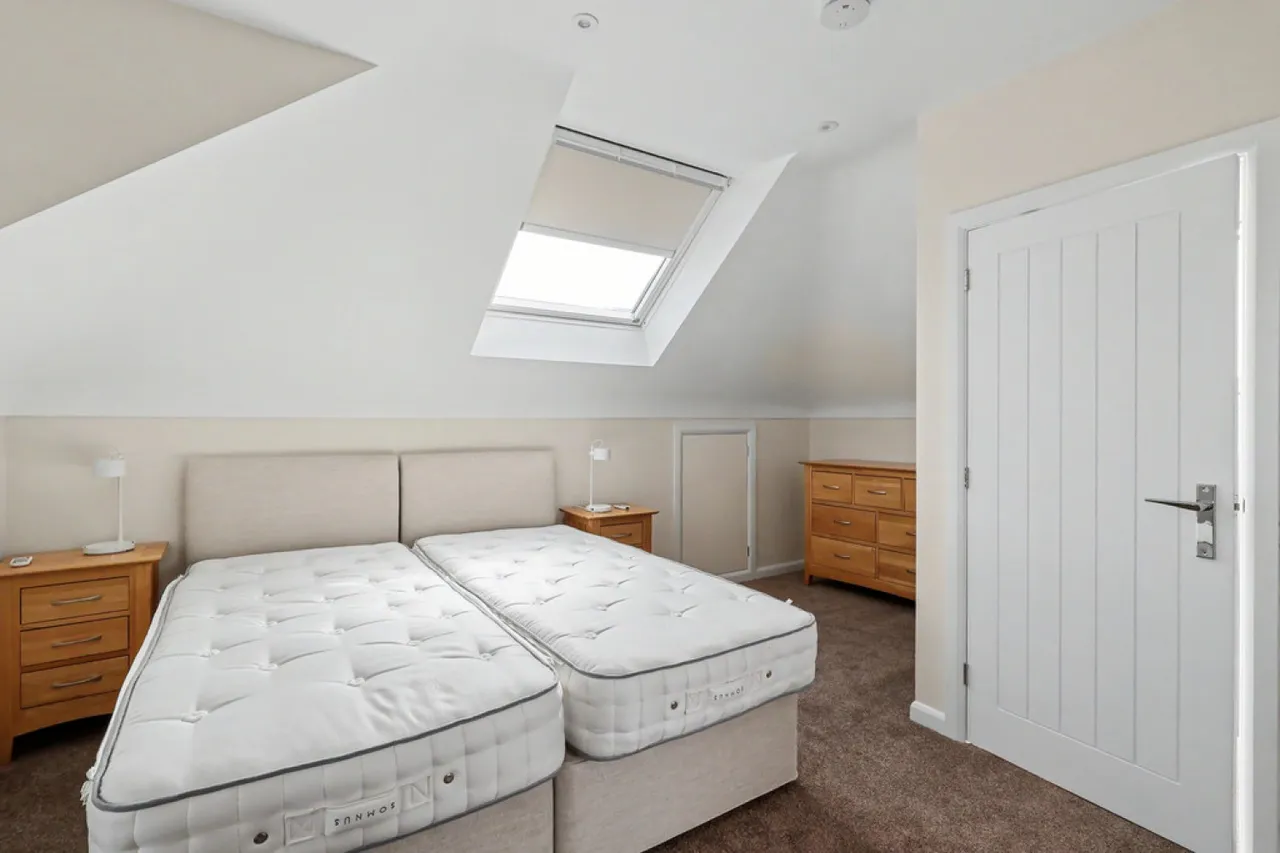 Wallisdown, BH12, photo 15