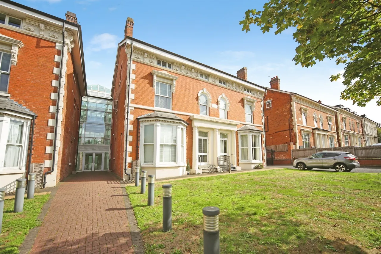 Warwick Road, Solihull, B92, photo 2