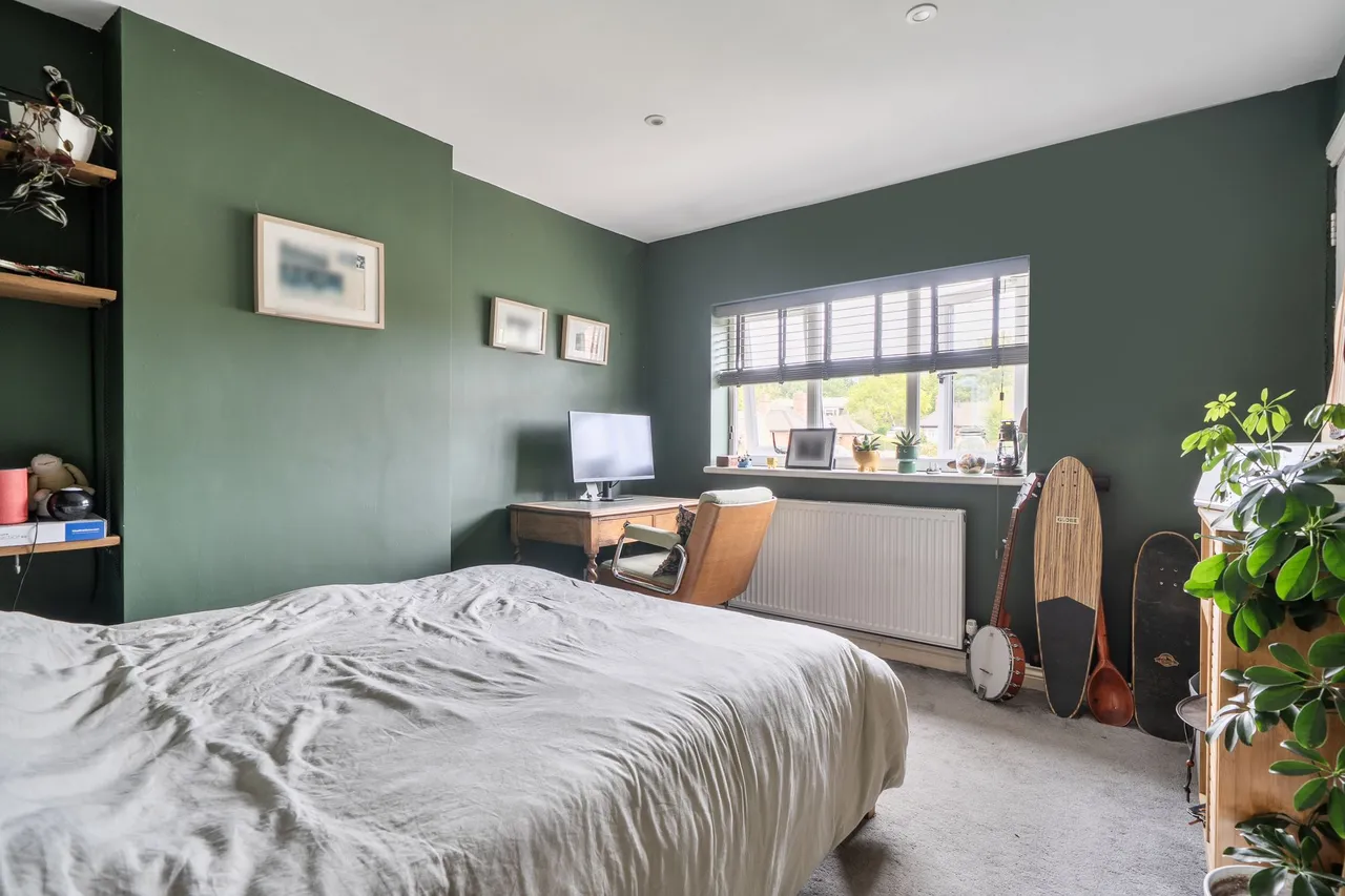 Montague Road, Easebourne, GU29, photo 12