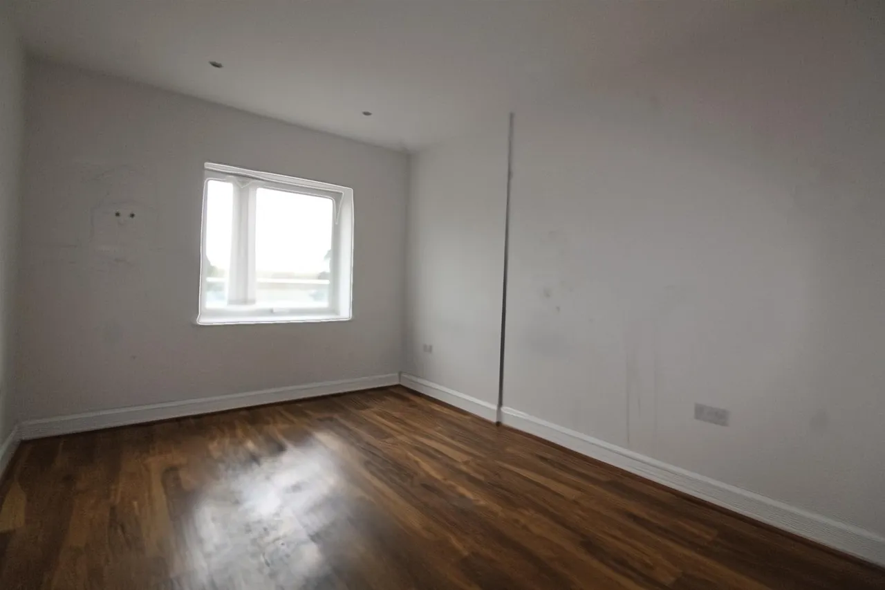 1 Sambroke Square East Barnet, Barnet EN4 9PL, photo 6