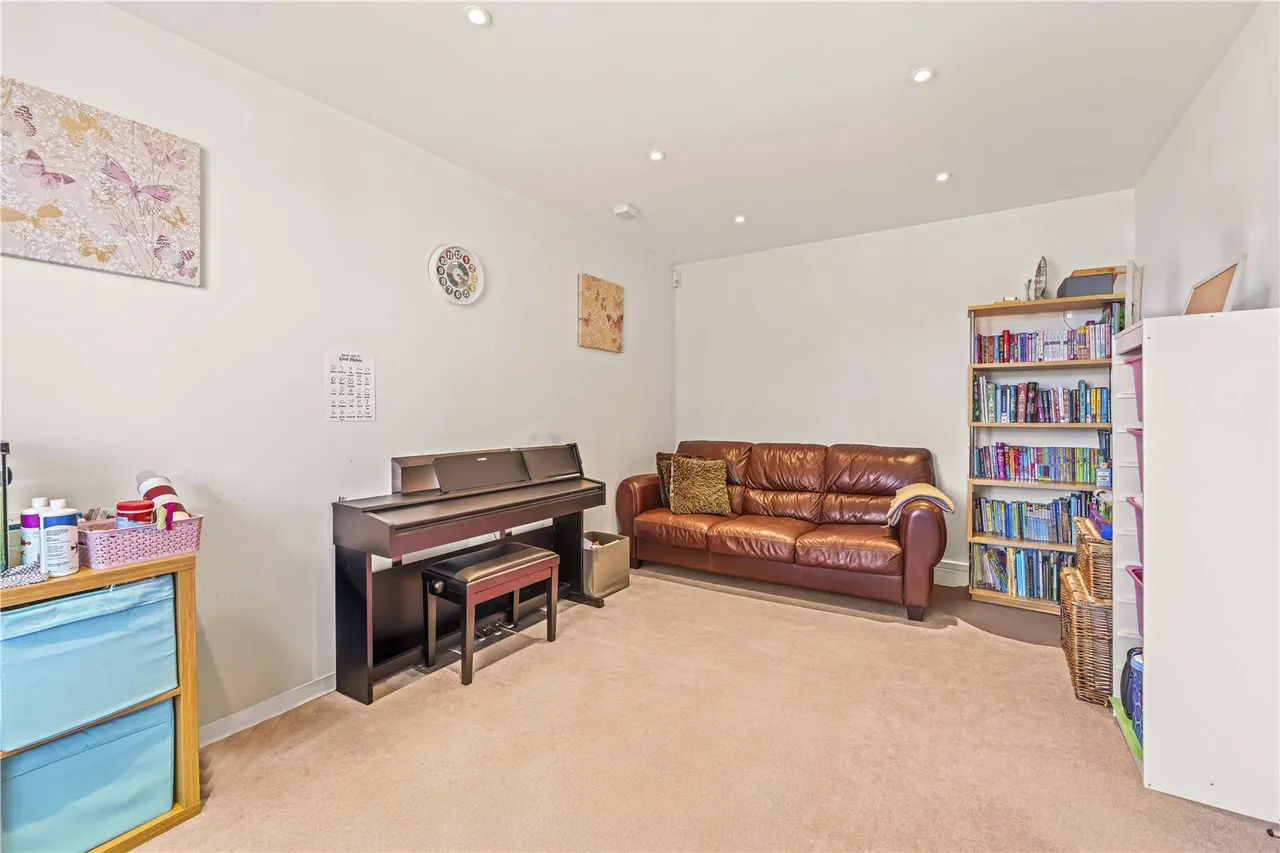 Easthampstead Road, Wokingham, RG40, photo 23