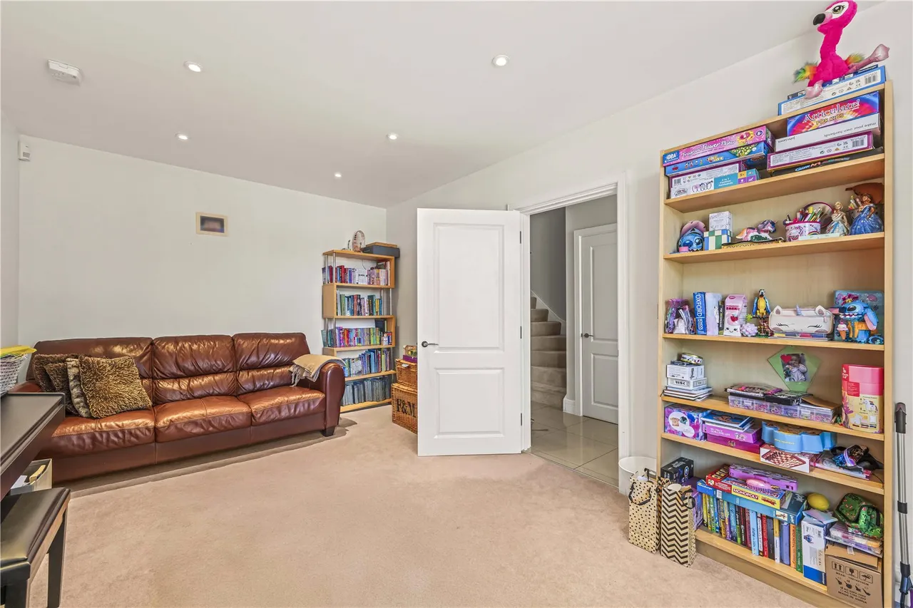 Easthampstead Road, Wokingham, RG40, photo 22