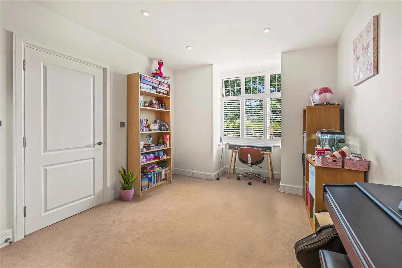 Easthampstead Road, Wokingham, RG40, photo 24