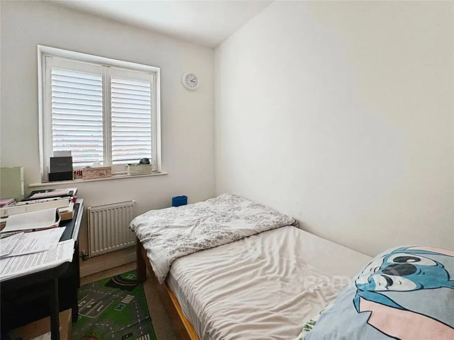 Scarlett's Road, Wellesley, GU11, photo 9