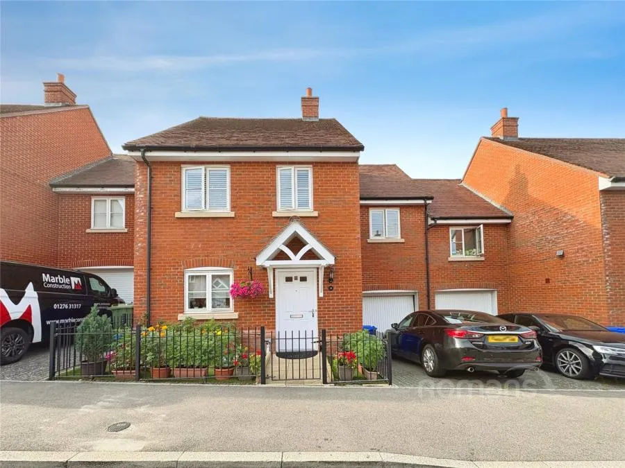 4 bed house for sale, Scarlett's Road, Wellesley, GU11