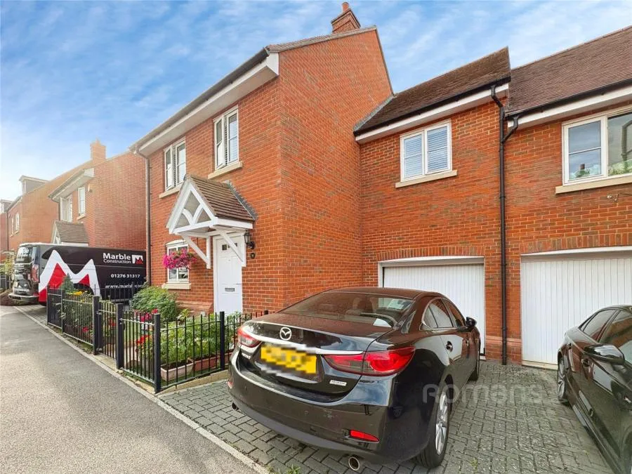 Scarlett's Road, Wellesley, GU11, photo 14