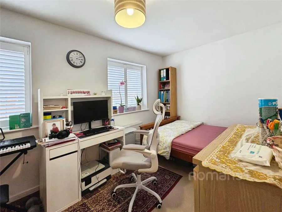 Scarlett's Road, Wellesley, GU11, photo 7