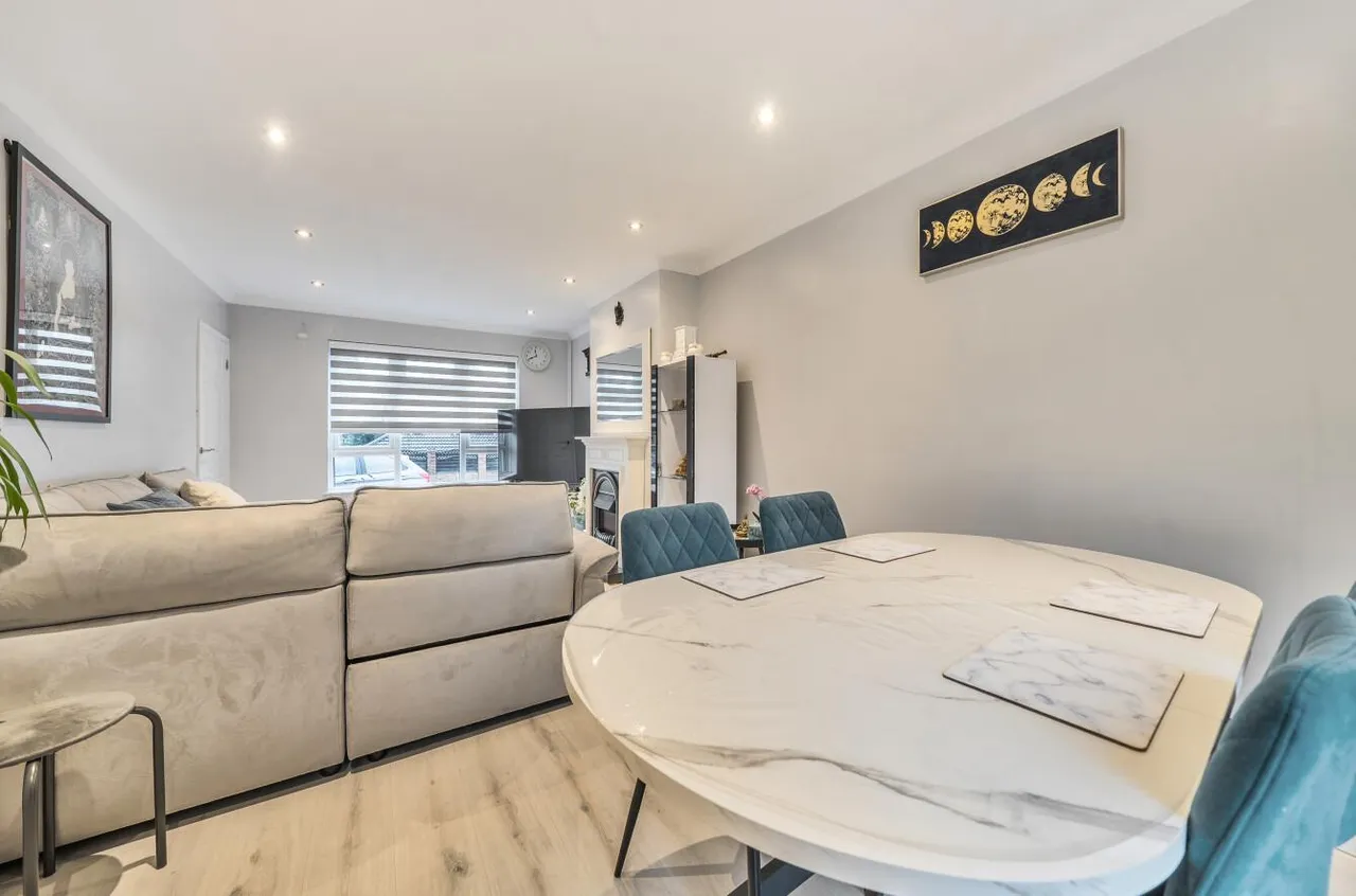 Middlemoor Road, Frimley, photo 7