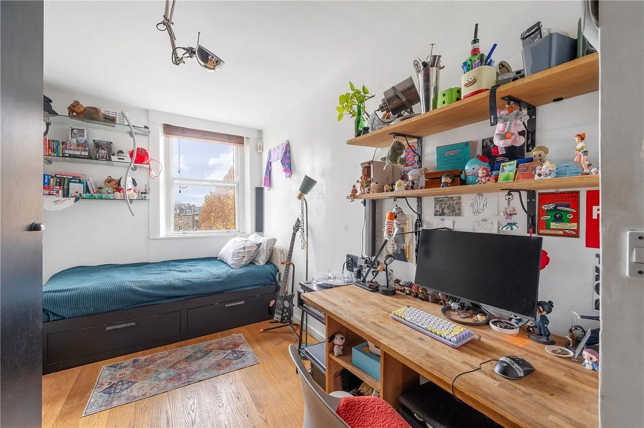 Regents Park Road, Primrose Hill, London, NW1, photo 5