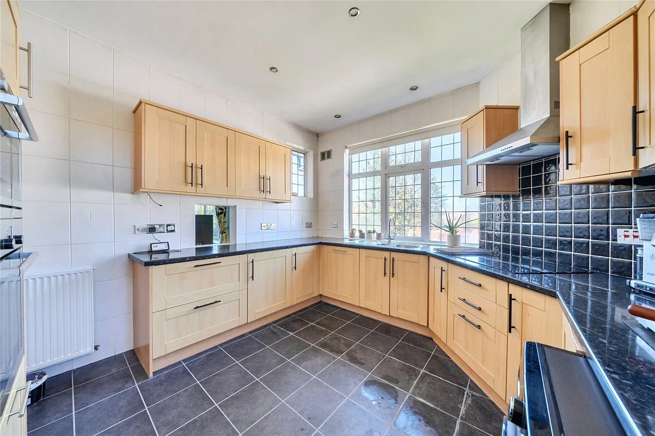 Foxgrove Road, Beckenham, BR3, photo 17