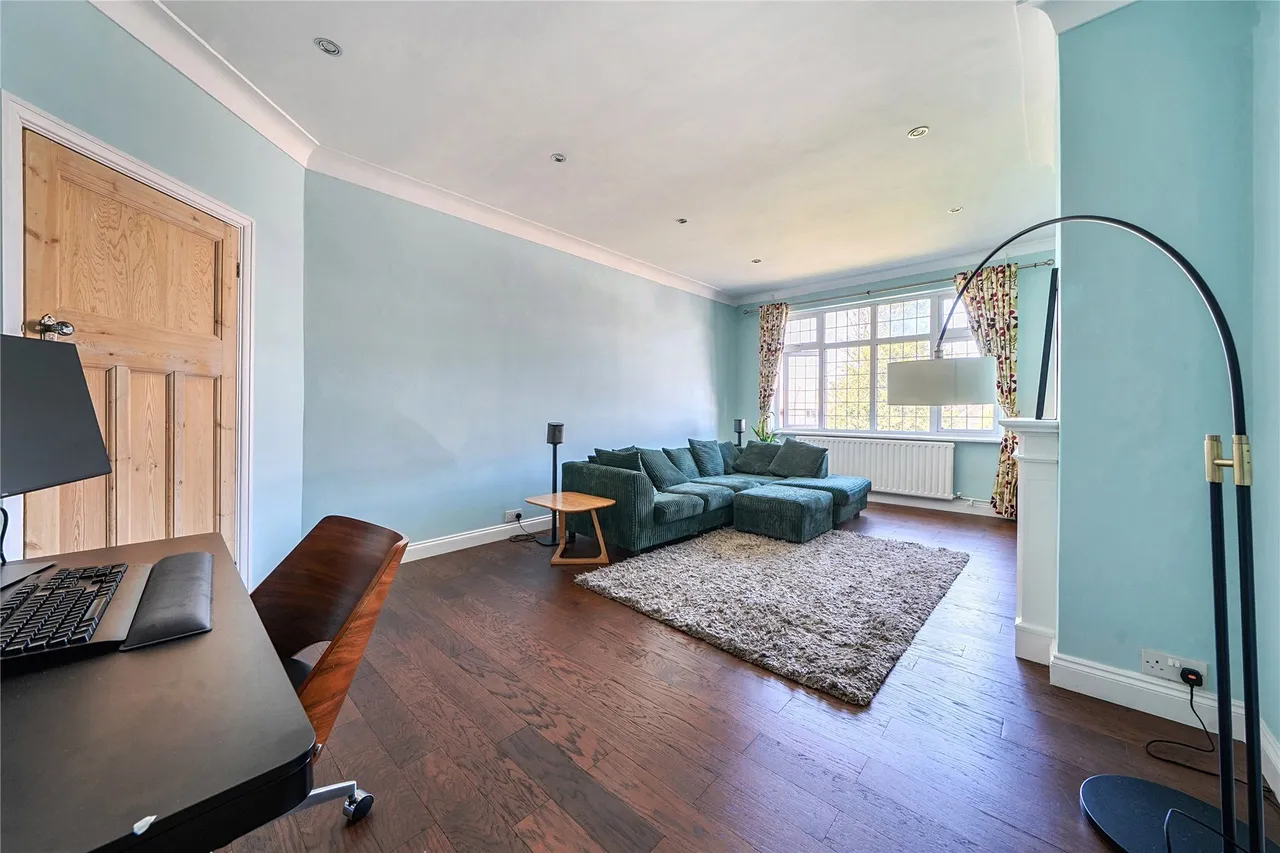 Foxgrove Road, Beckenham, BR3, photo 14