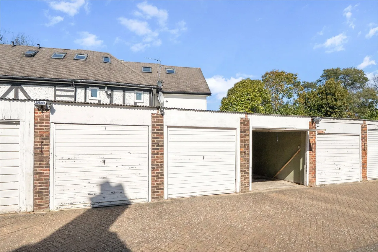 Foxgrove Road, Beckenham, BR3, photo 12