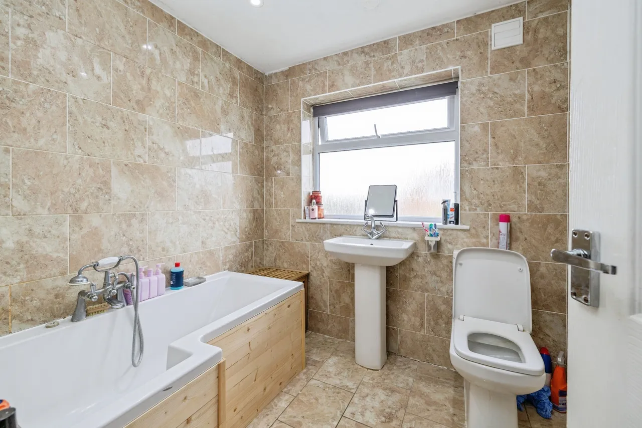 Ryland Gardens, Welton, LN2, photo 22