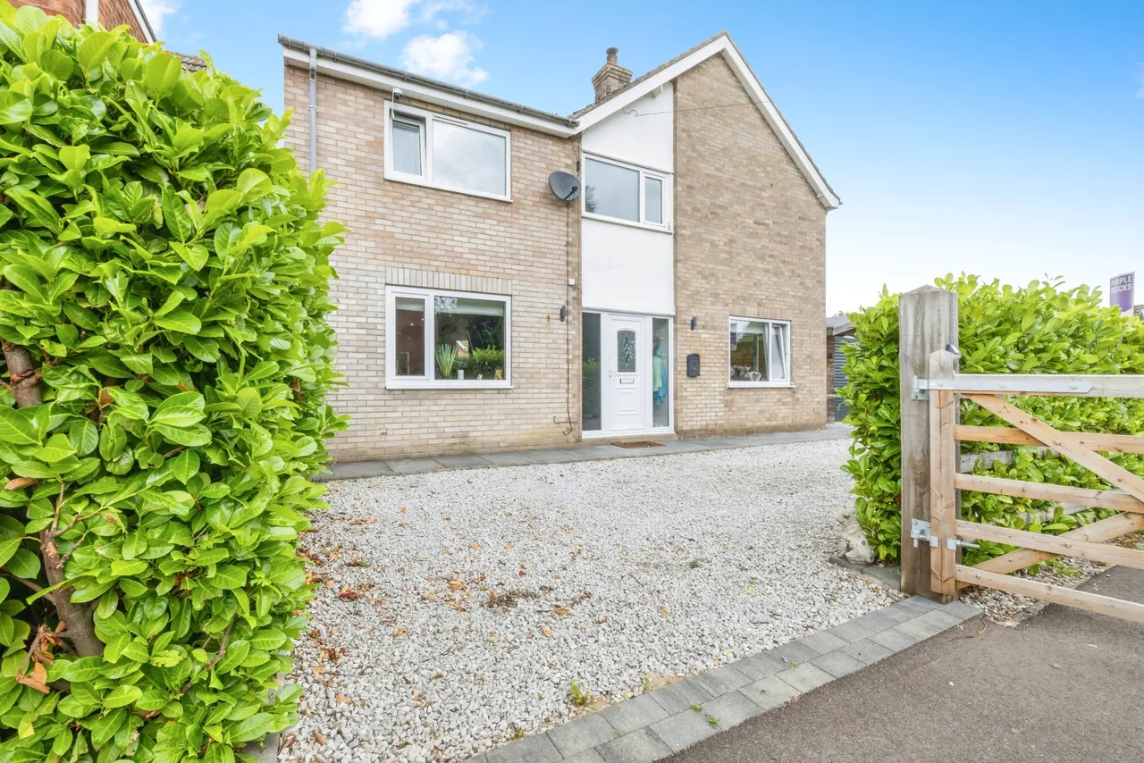 Ryland Gardens, Welton, LN2, photo 2