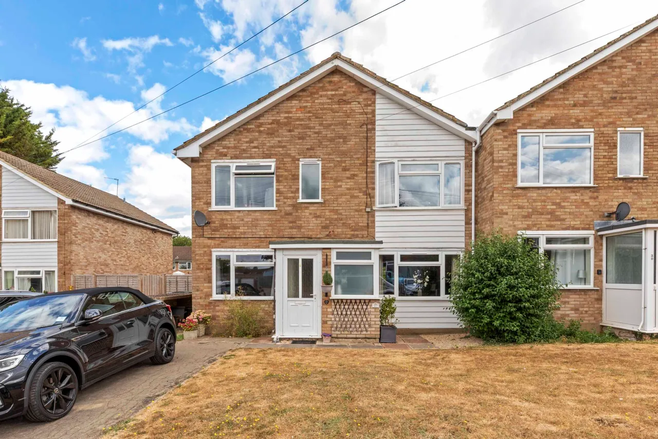 Abbots Way, Monks Risborough, HP27, photo 2
