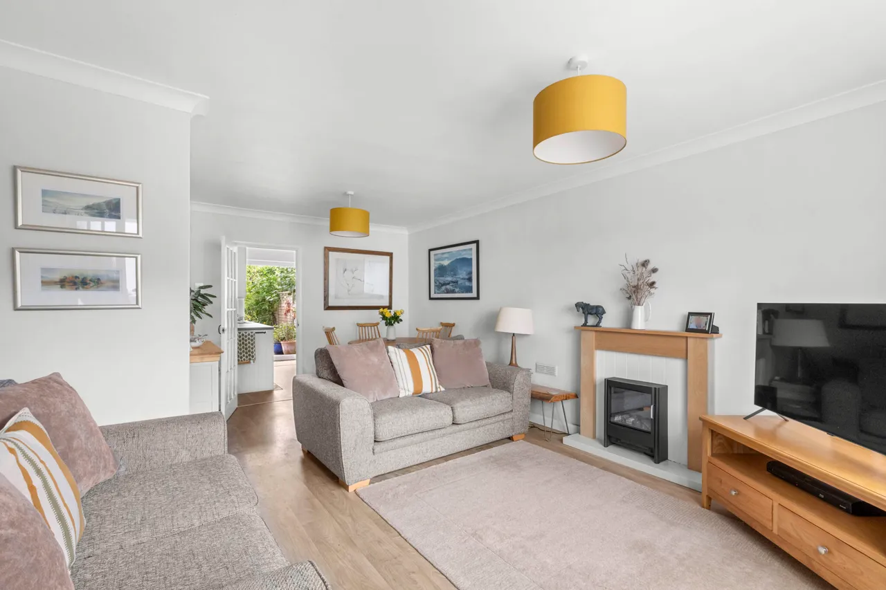 Abbots Way, Monks Risborough, HP27, photo 3