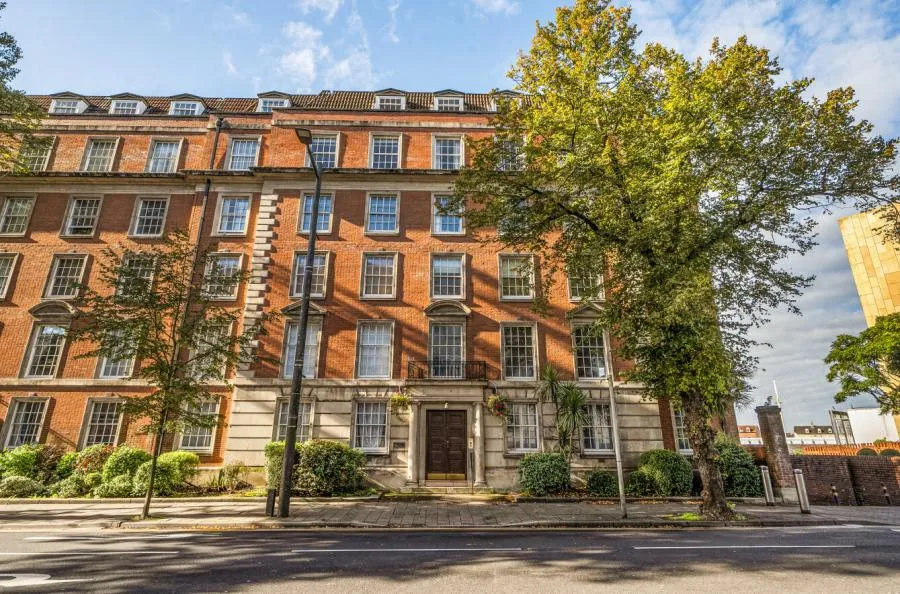 2 bed flat for sale, Westgate Street, Cardiff, CF10