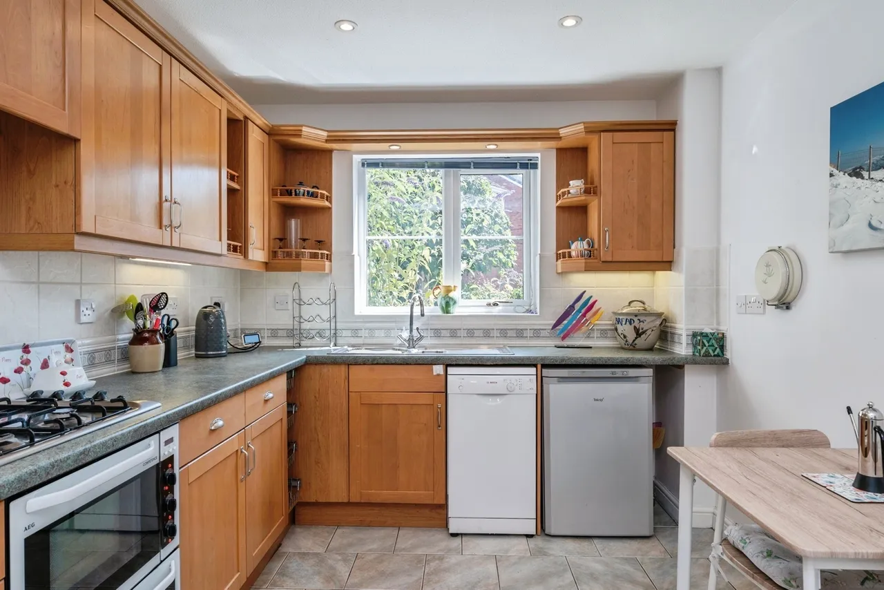 Nant-y-Coed, Mold, CH7, photo 4