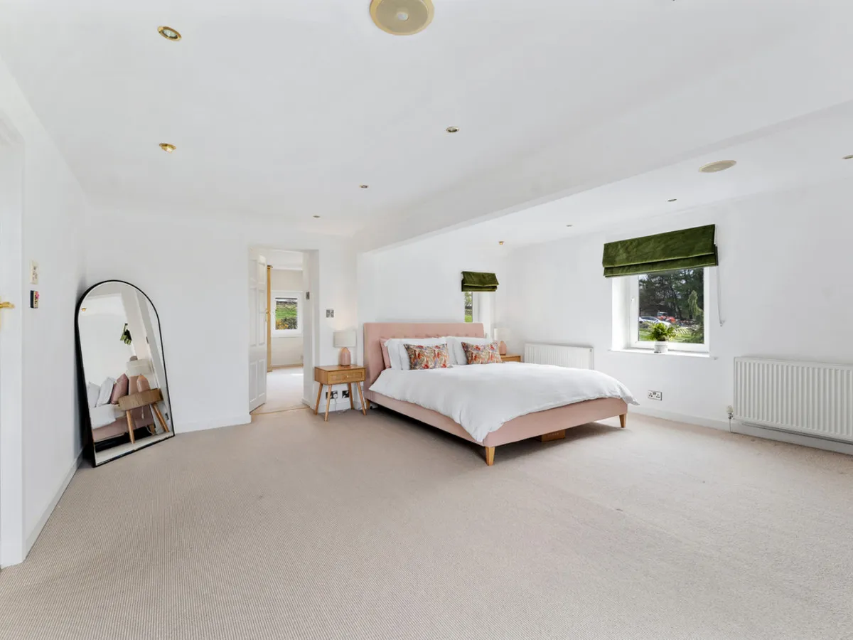 Pines Lane, ST8, photo 16