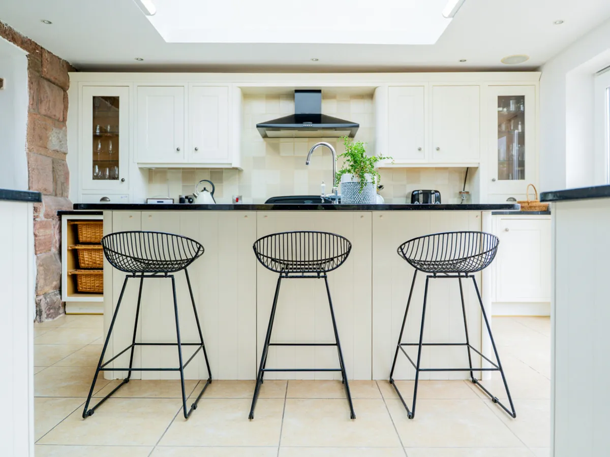Pines Lane, ST8, photo 6
