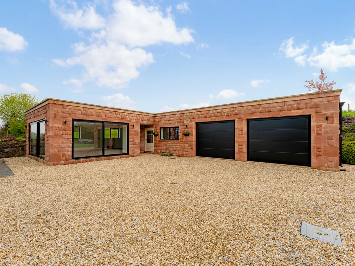 Pines Lane, ST8, photo 4