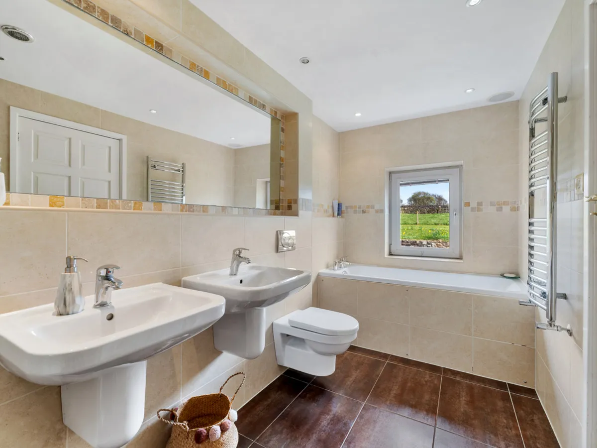 Pines Lane, ST8, photo 19