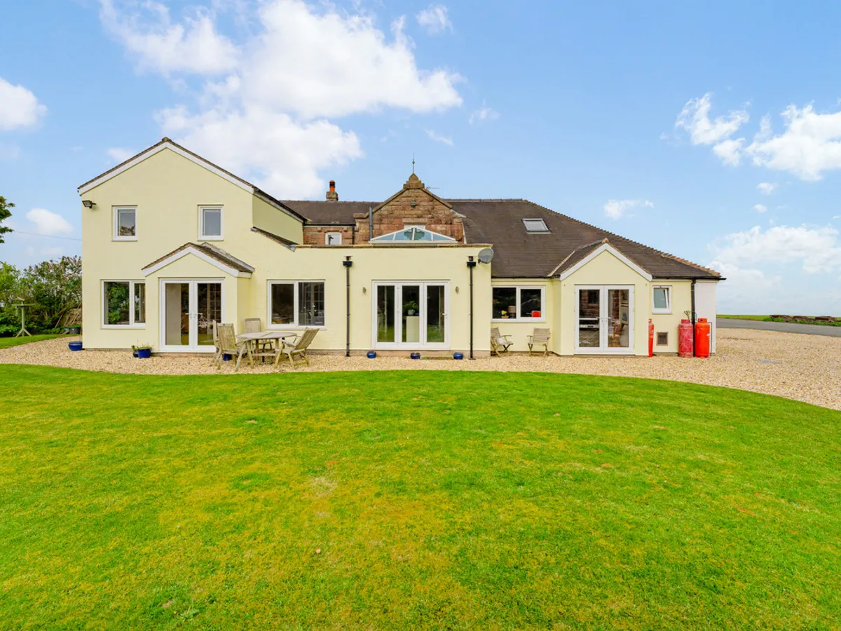 Pines Lane, ST8, photo 40