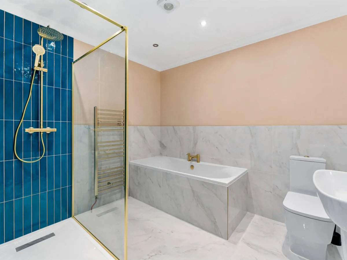 Pines Lane, ST8, photo 23