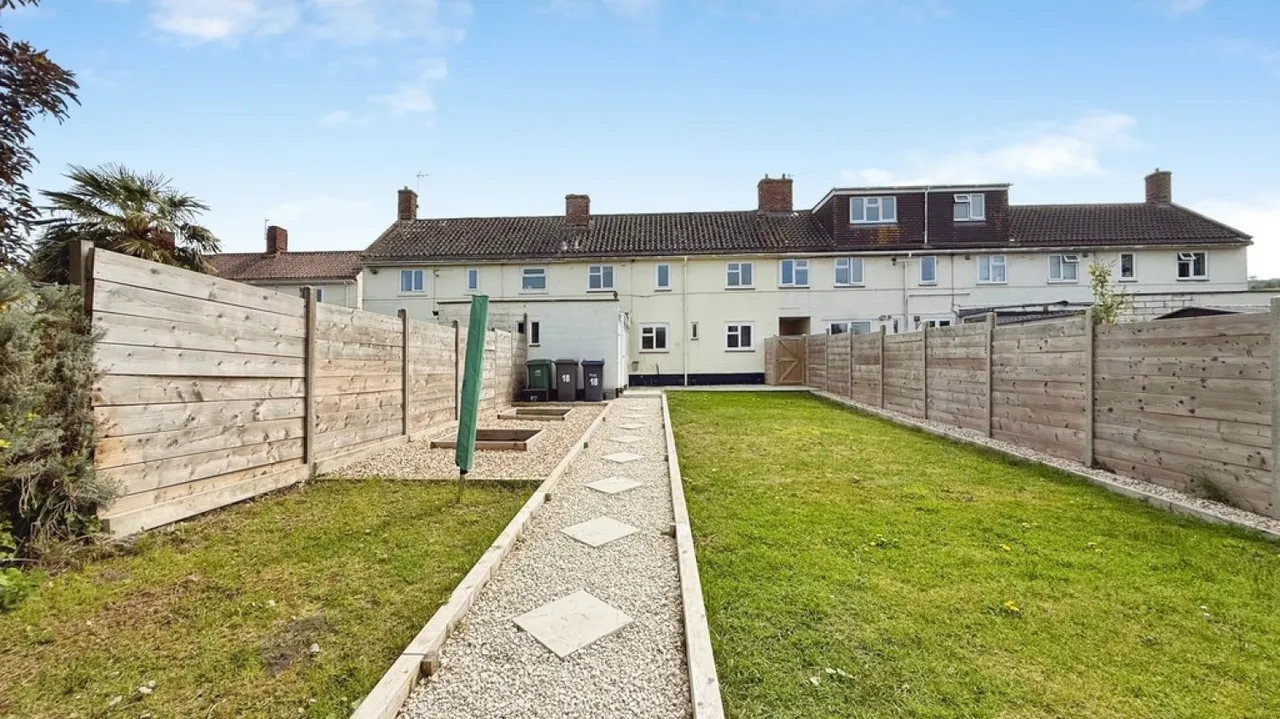 Court Orchard, Bratton, BA13, photo 13