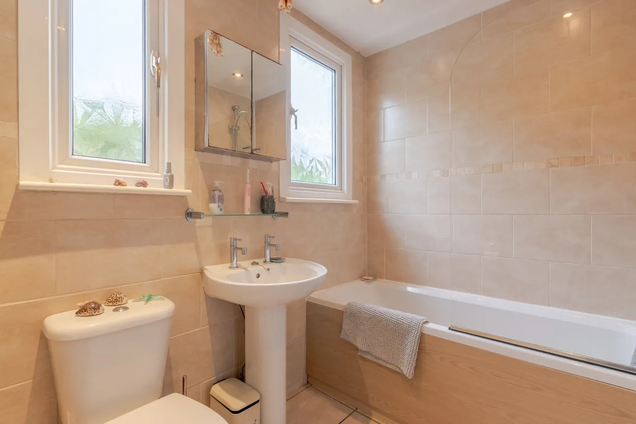 Rombalds Drive, Bingley, BD16, photo 13