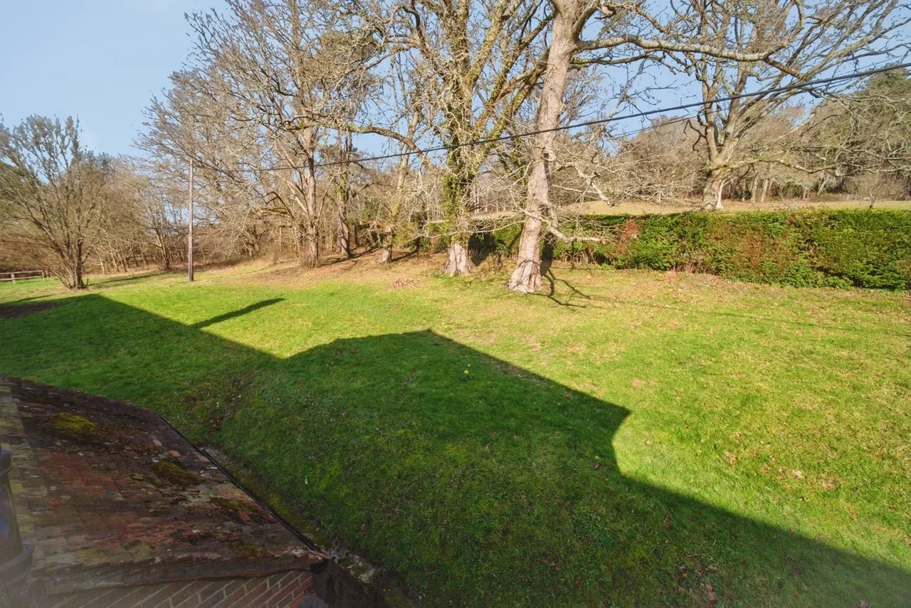 Old Lane, Dockenfield, GU10, photo 10