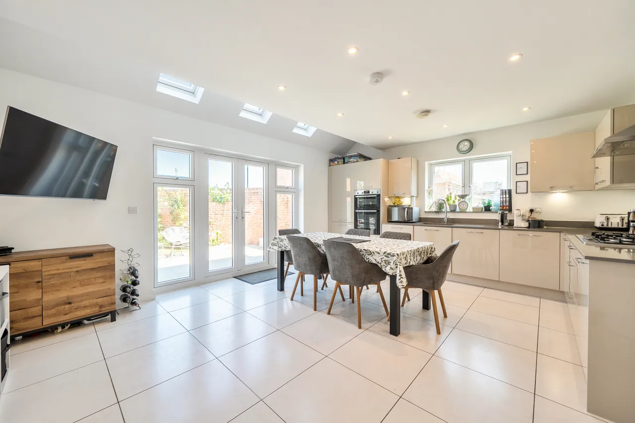 Wakelin Gardens, Winchester, SO22, photo 2