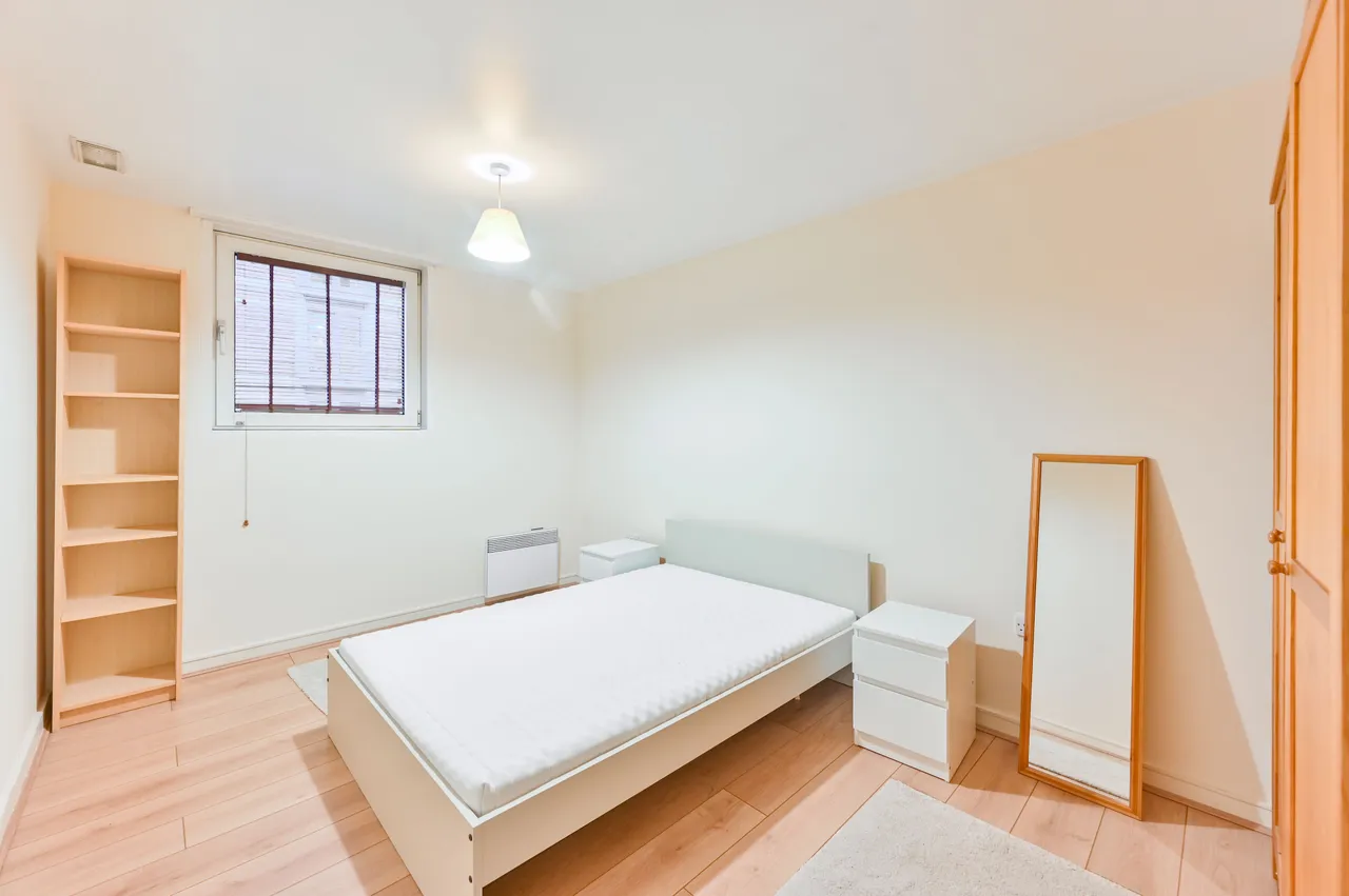 Flat 10, 3 Salamanca Place, London, photo 4