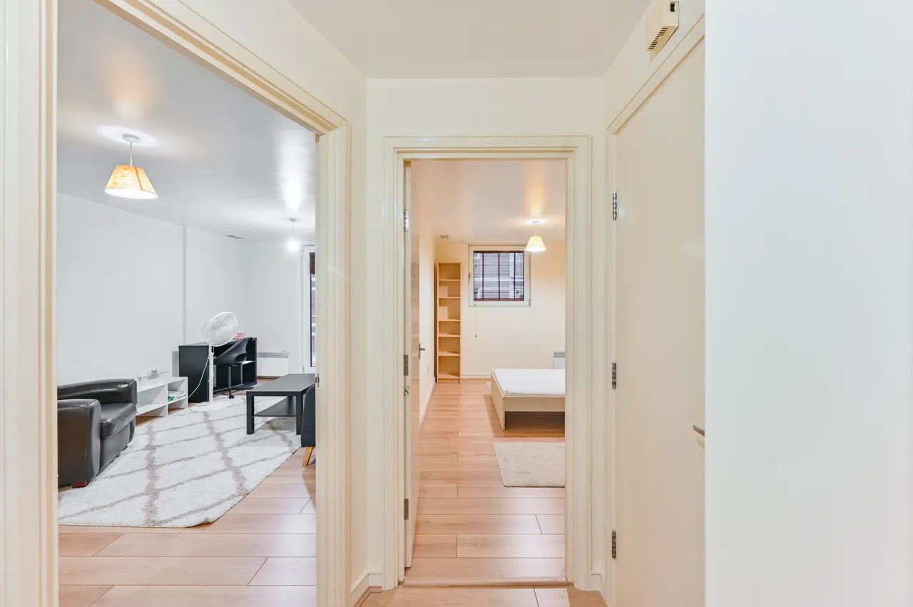 Flat 10, 3 Salamanca Place, London, photo 11