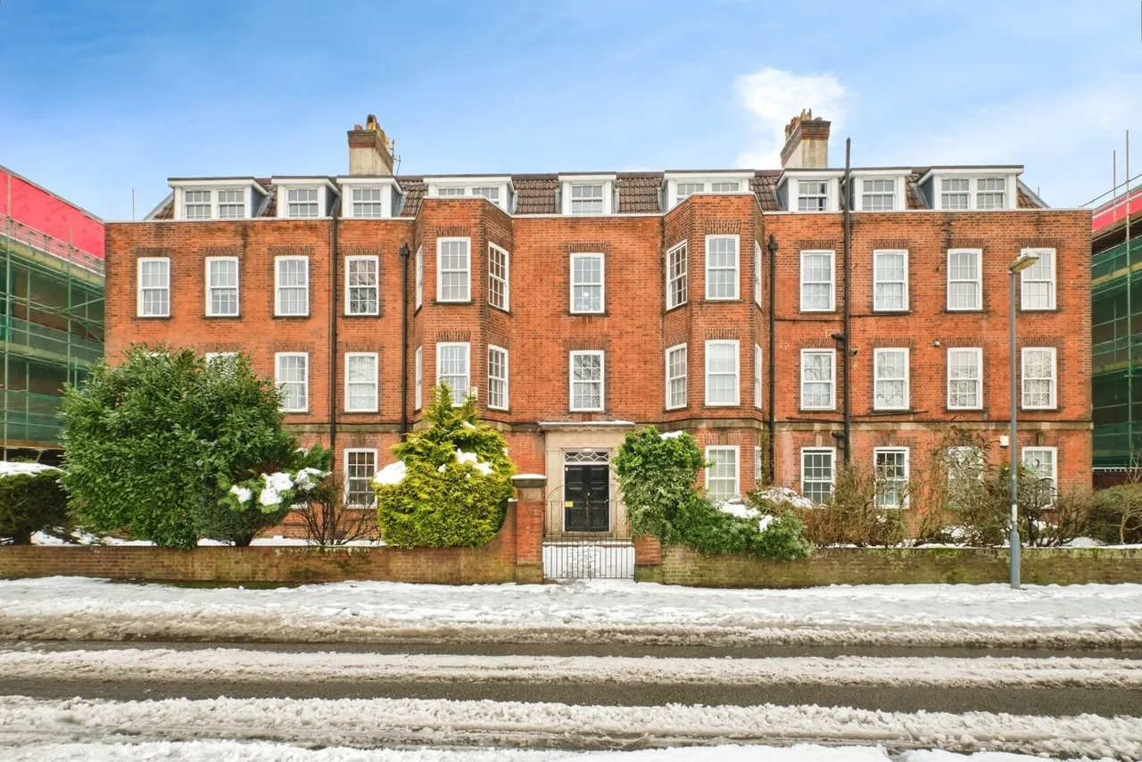 4 bed flat for sale, Stirling Road, Birmingham, B16
