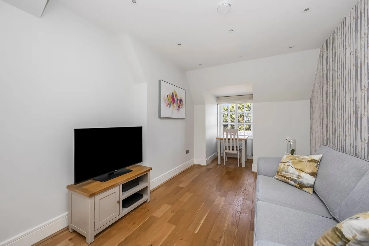 Syresham Gardens, The Priory Syresham Gardens, RH16, photo 5
