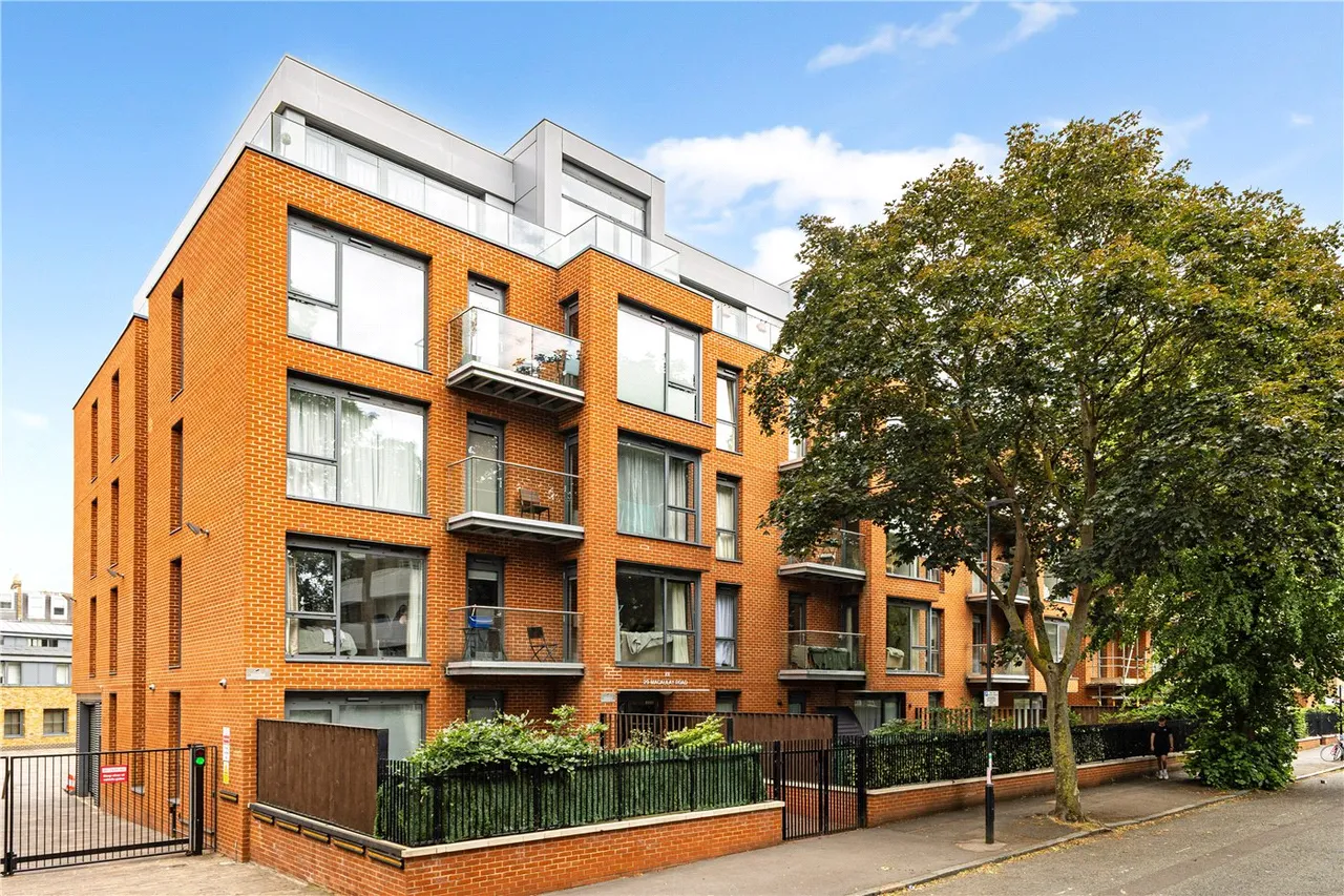 Macaulay Road, London, UK, SW4, photo 8