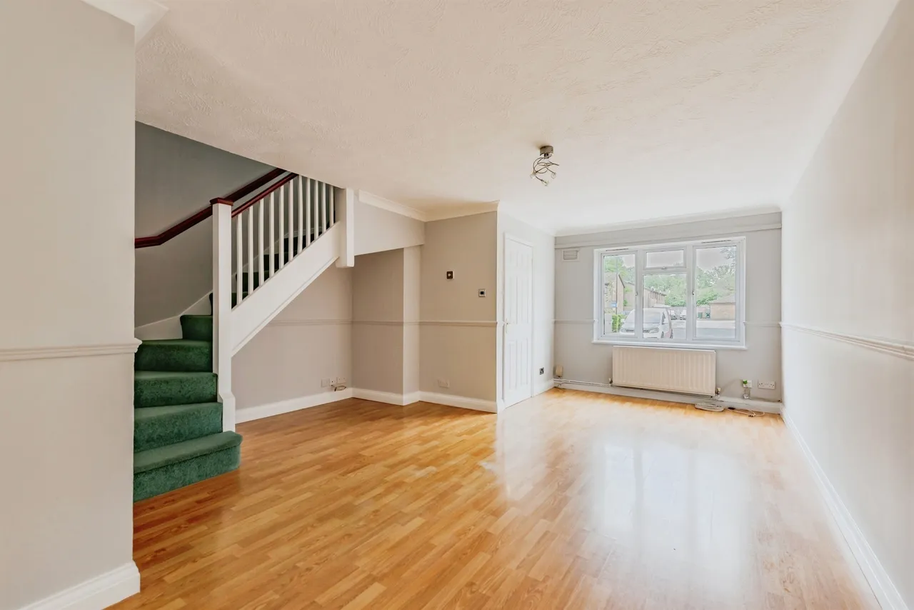 Ferndown, Crawley, RH10, photo 3