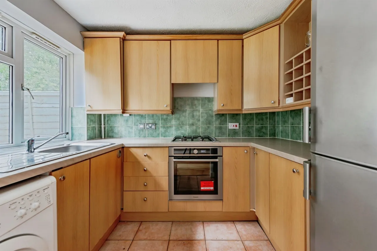 Ferndown, Crawley, RH10, photo 4