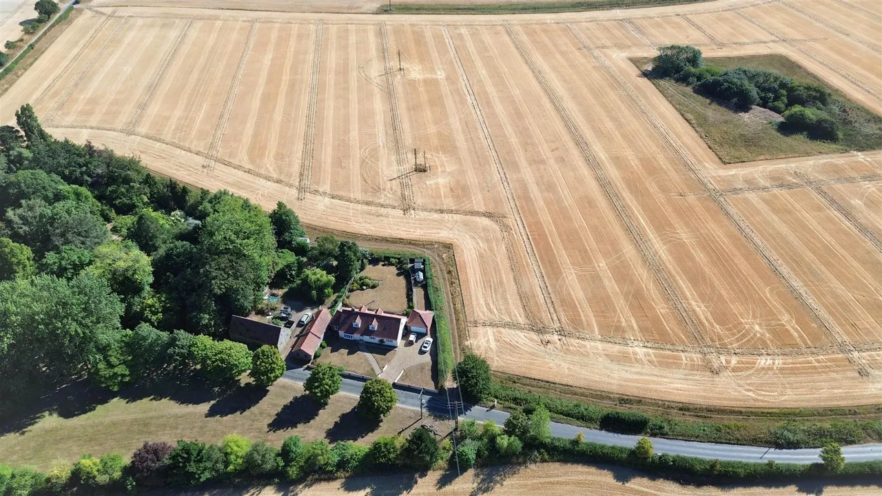 Church Road, West Beckham, NR25, photo 24
