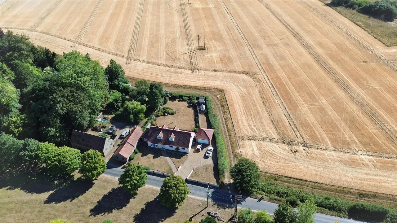 Church Road, West Beckham, NR25, photo 23