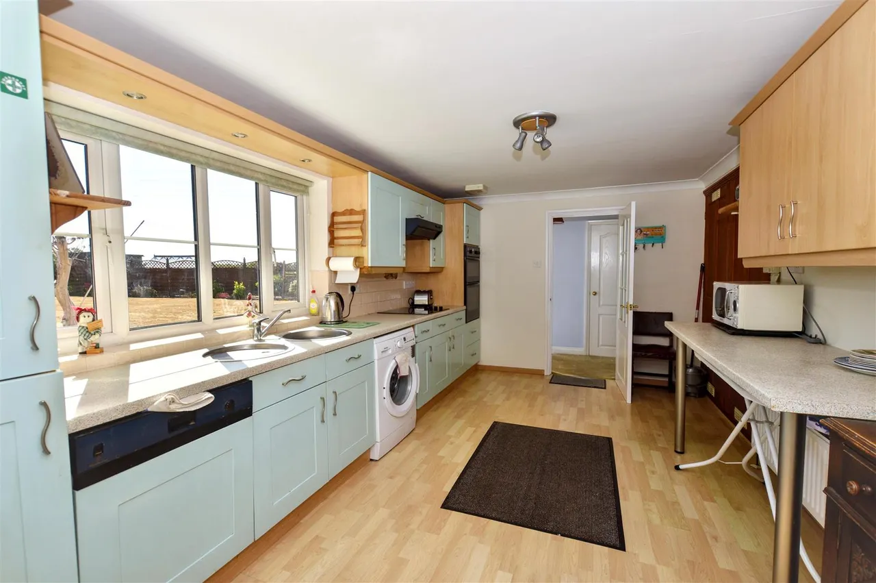Church Road, West Beckham, NR25, photo 5