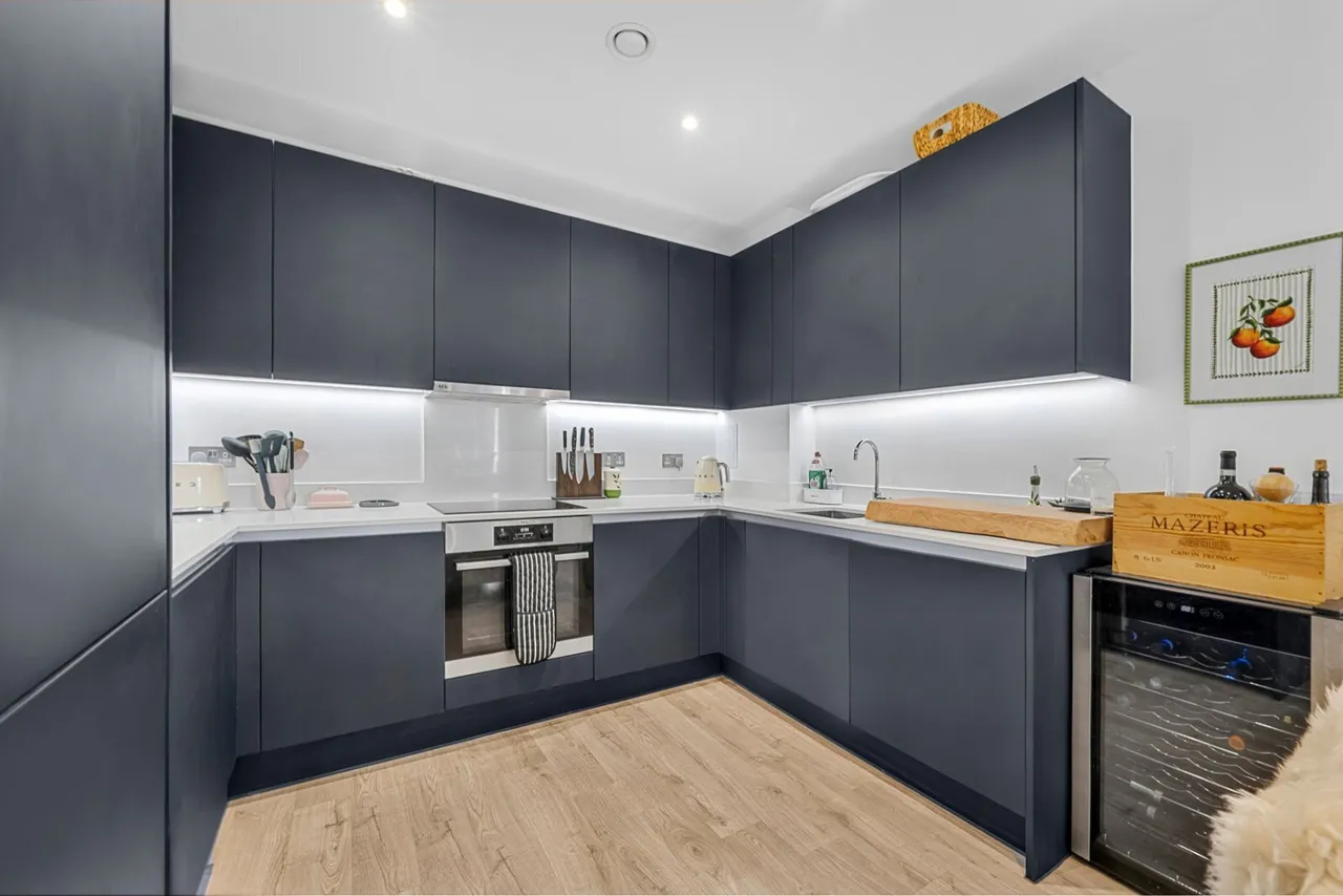 Osiers Road, London, SW18, photo 2