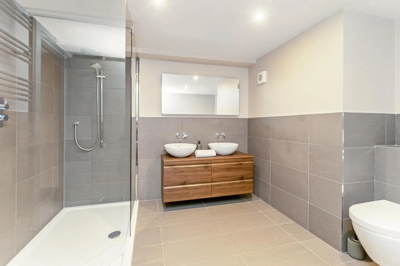Trafalgar Lane, Leith, EH6, photo 15