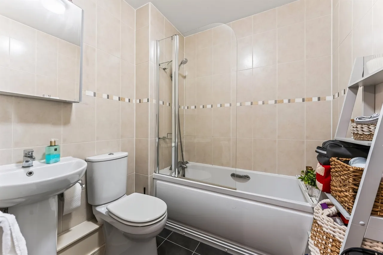 Schoolgate Drive, Morden, SM4, photo 12
