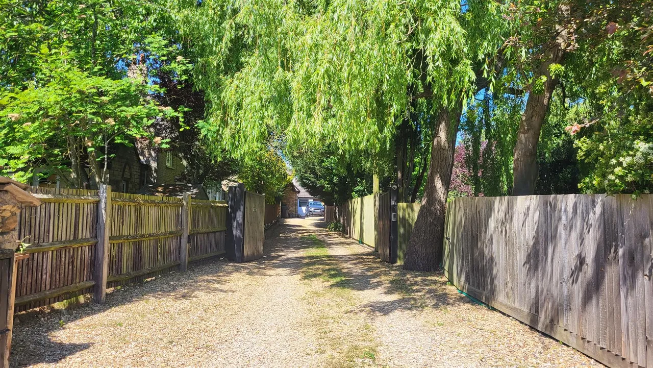 The Green, Werrington, photo 33