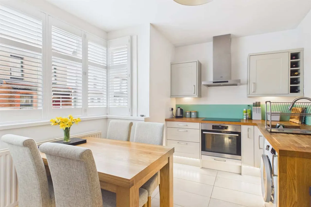 23 Palestine Grove, London, Greater London, SW19 2QN, photo 3