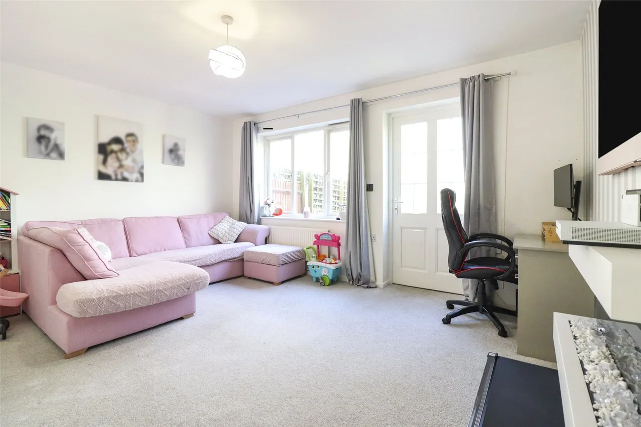 Laverstoke Close, Fleet, Hampshire, GU51 1HD, photo 6