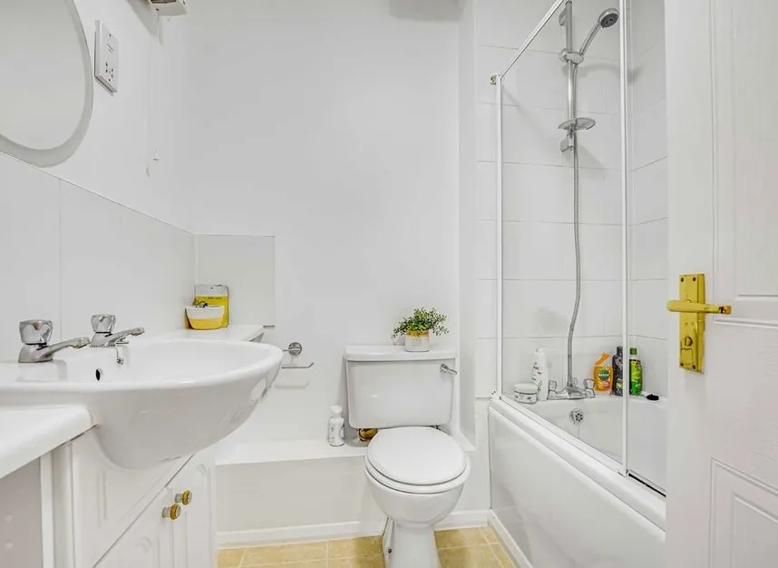 Winterburn Close, N11, photo 6