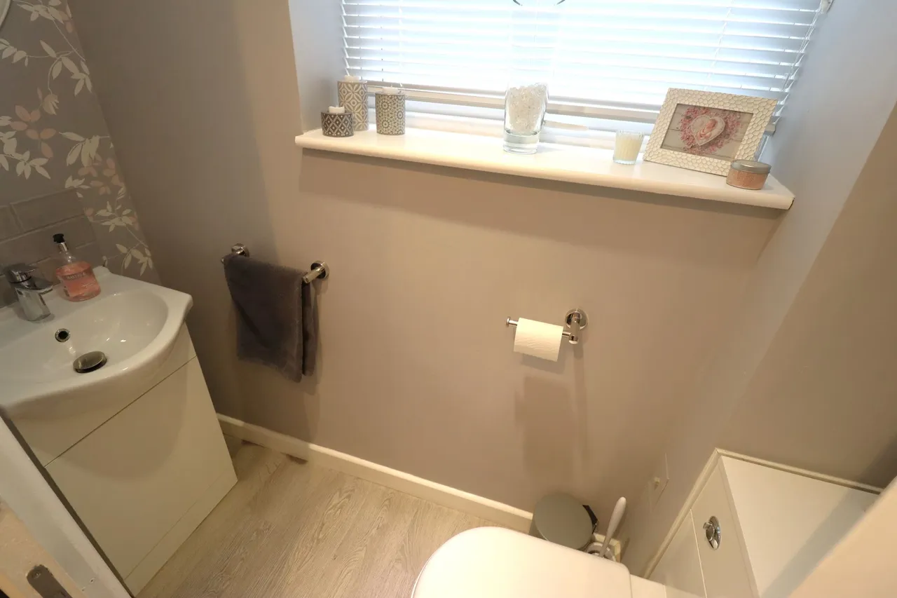 Windsor Way, Rayleigh, Essex, SS6 8PF, photo 8